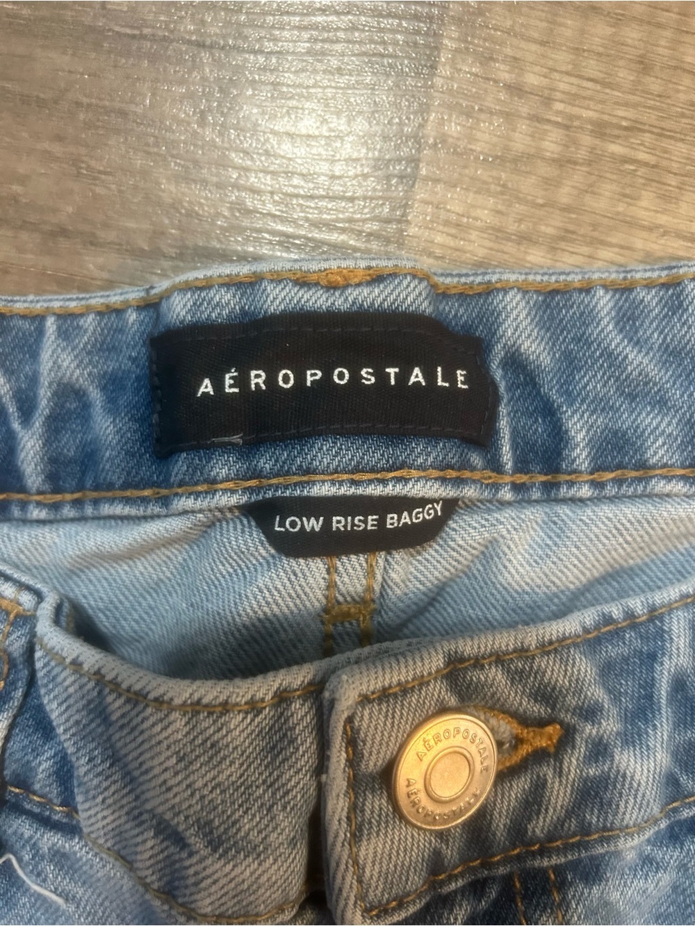 Aeropostale Women’s Low Rise Baggy Jeans size 10 - Picture 3 of 7